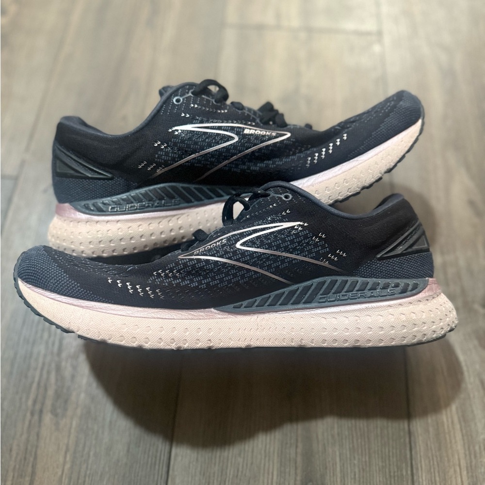 Brooks Glycerin GTS 19 Womens 12 Black Stability Running Shoes